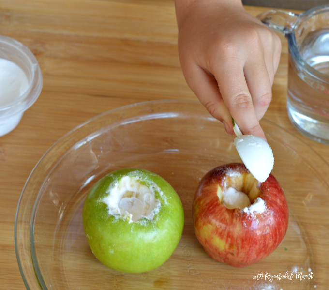 These apple volcanoes combine the classic baking soda and vinegar reaction to create a fun and simple science activity for kids. We took this one step further and asked the kids to make predications. fall | science experiment | STEM