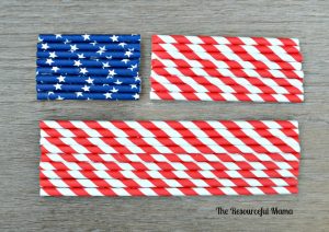 use patriotic paper straws to make a flag