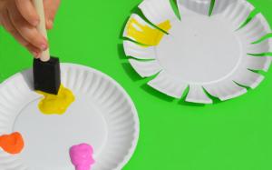 This paper plate flower craft is a great spring and summer craft for kids. It offers kids a great opportunity to work on scissor skills.