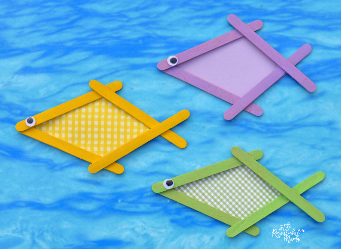This colorful popsicle stick fish craft is a great summertime craft project for kids.