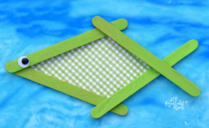 This colorful popsicle stick fish craft is a great summertime craft project for kids.
