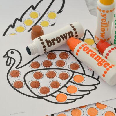 Thanksgiving Dot Painting {Free Printables}