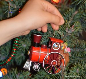 This Christmas ornament tradition for kids is a lasting tradition that will add a little excitement to your holiday season.
