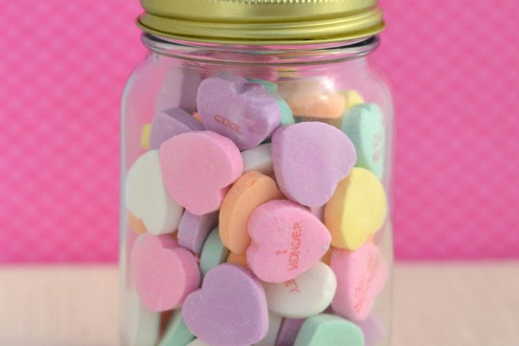 This Valentine's Day Estimation Activity is a simple, quick, and inexpensive game kids love playing at Valentine's Day parties.
