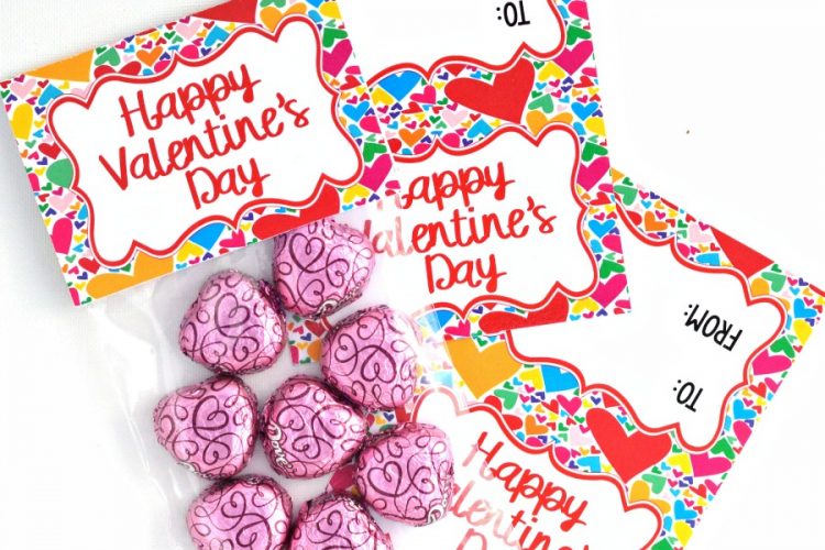 These Valentine's Day Treat Bag Toppers work great for giving friends, family, teachers, or anyone else a special little Valentine's day treat.